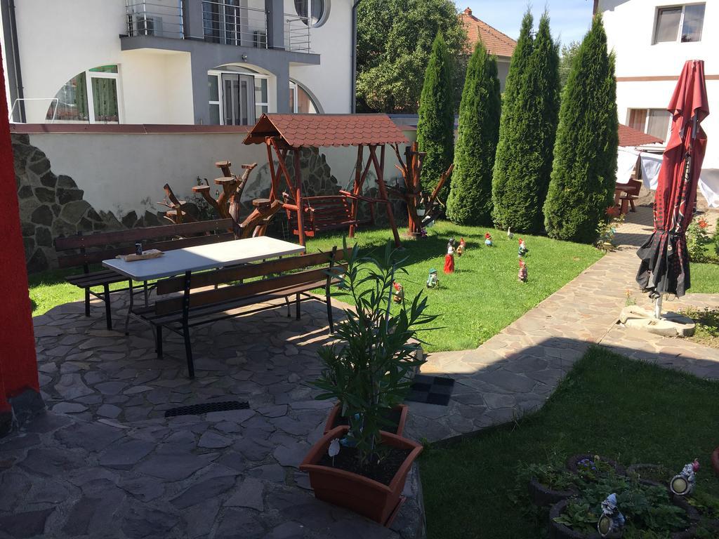Pensiunea D&D Făgăraş Buitenkant foto